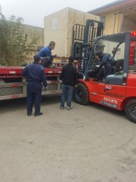 發貨現場(chǎng)